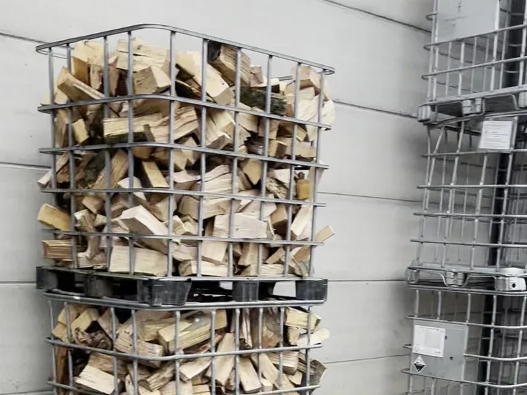 Wire crate of dry firewood (1 m³)